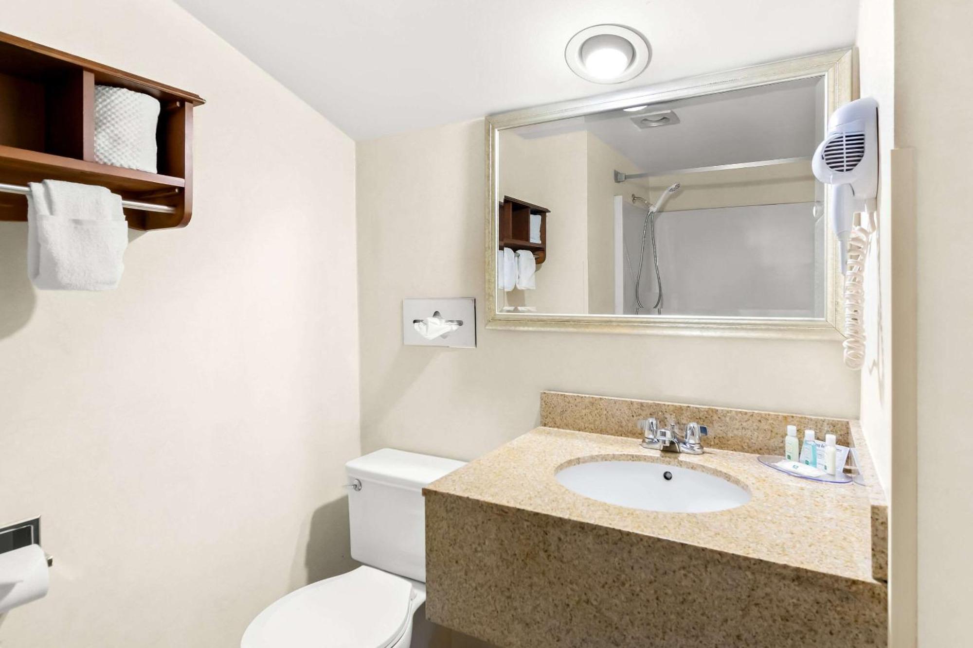 Quality Inn Mount Vernon Buitenkant foto