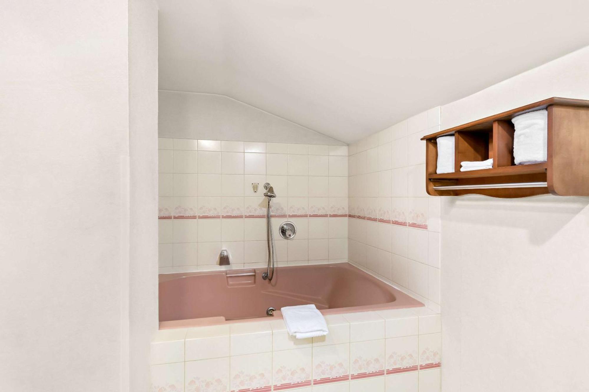 Quality Inn Mount Vernon Buitenkant foto