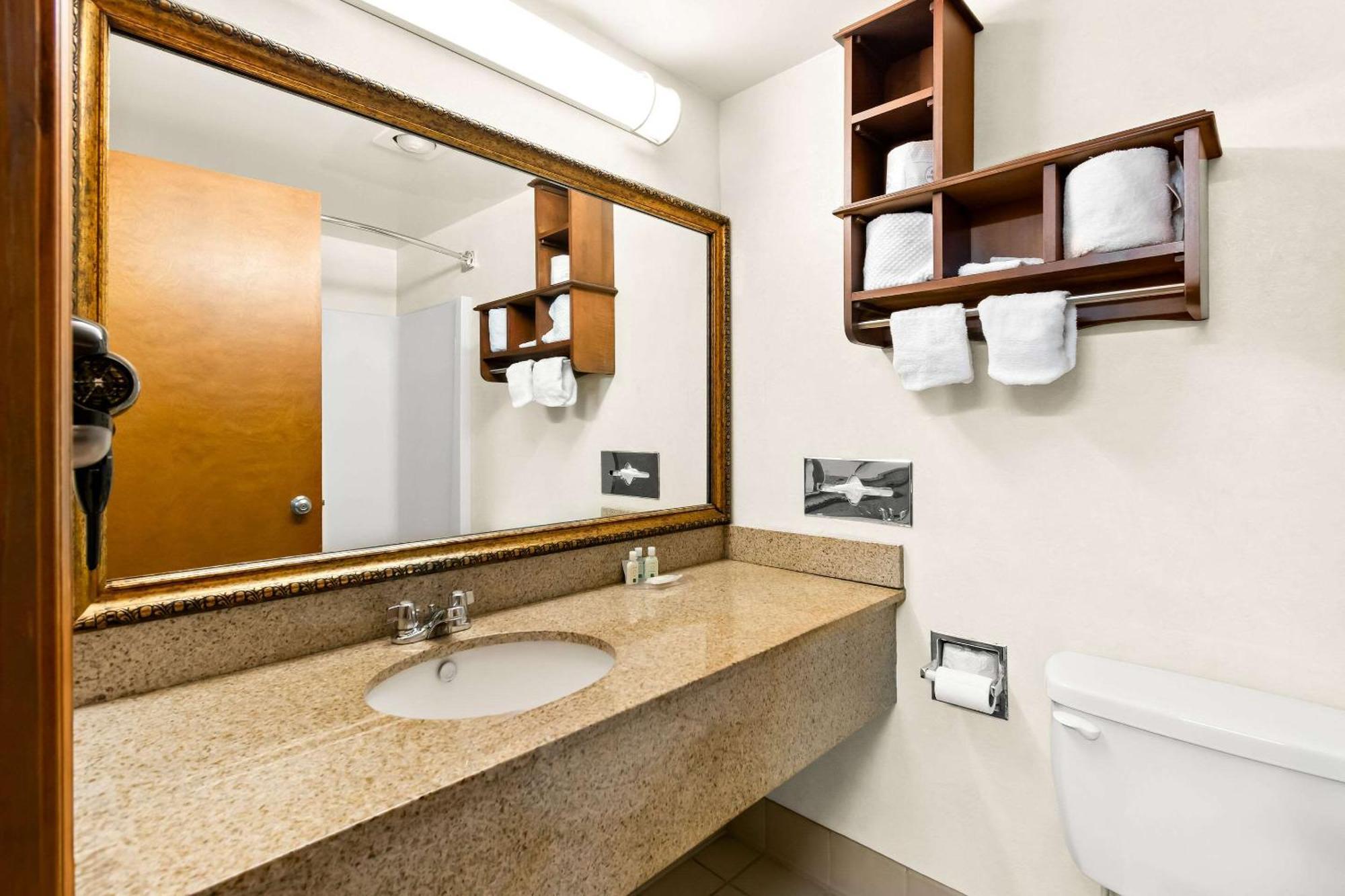 Quality Inn Mount Vernon Buitenkant foto