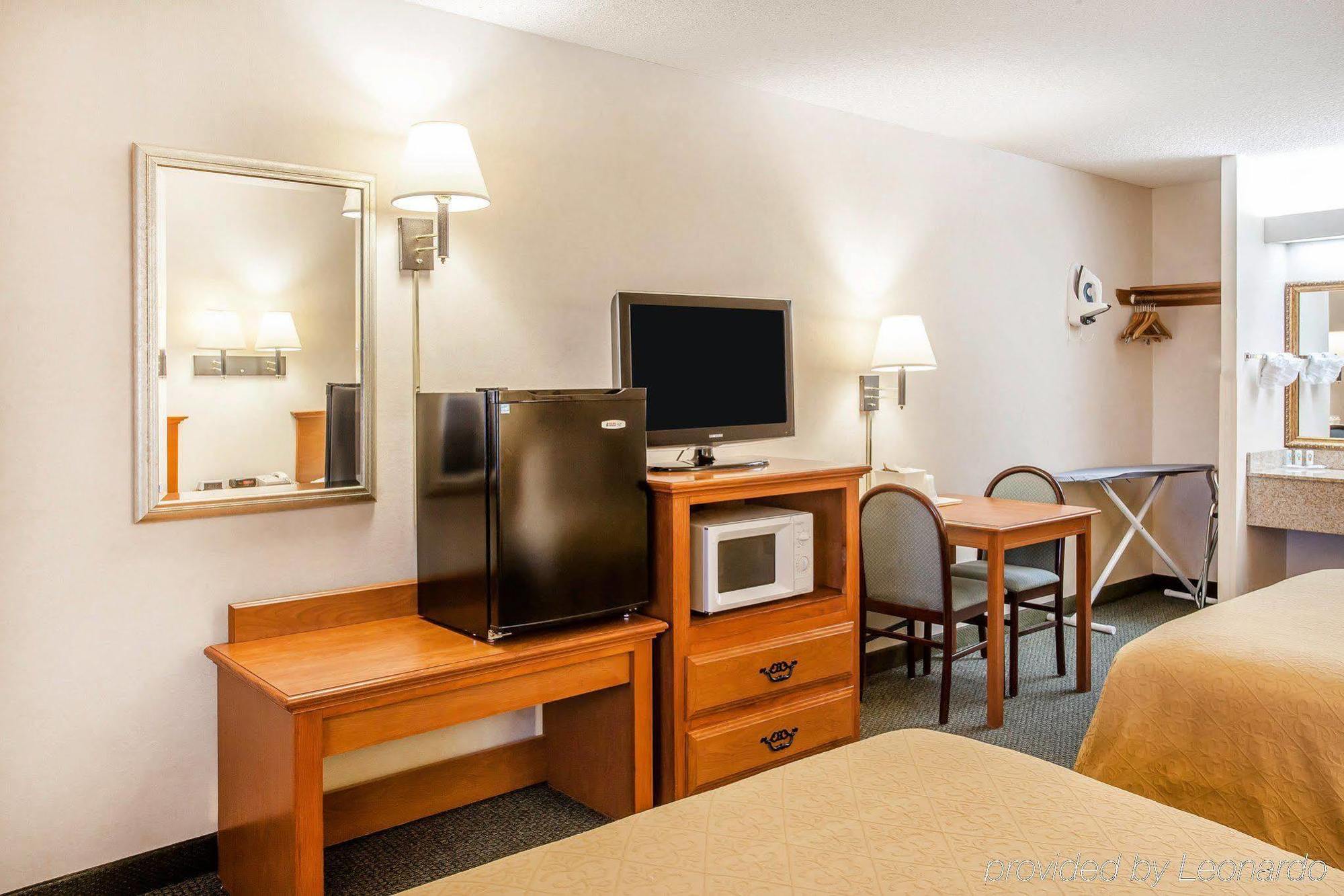 Quality Inn Mount Vernon Buitenkant foto